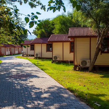 Gorge Club Hotel